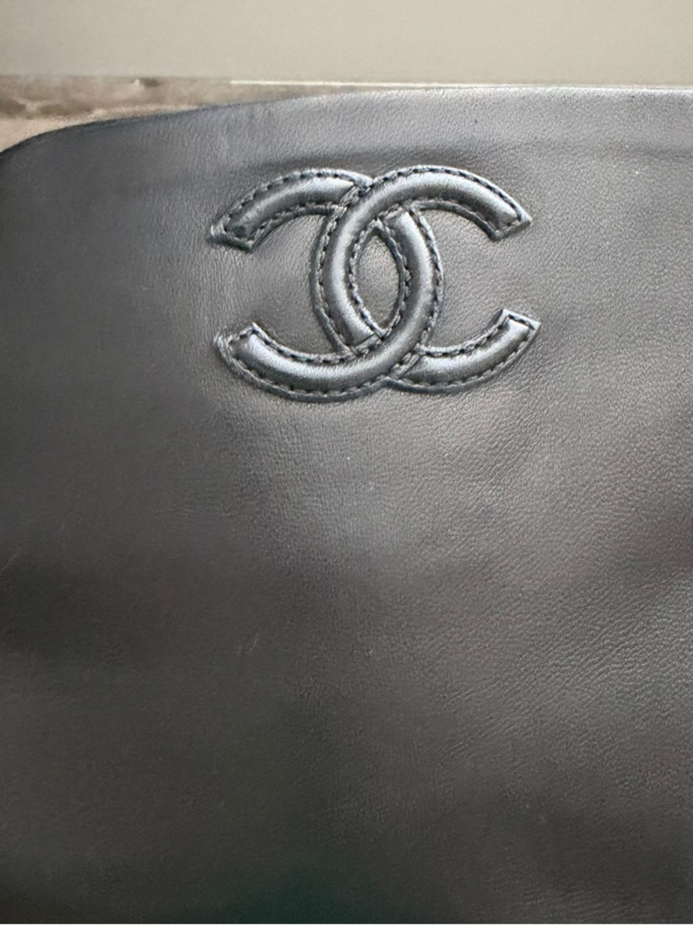 Chanel Over-the-Knee Black Leather Boots with Block Heel - Picture 7 of 10